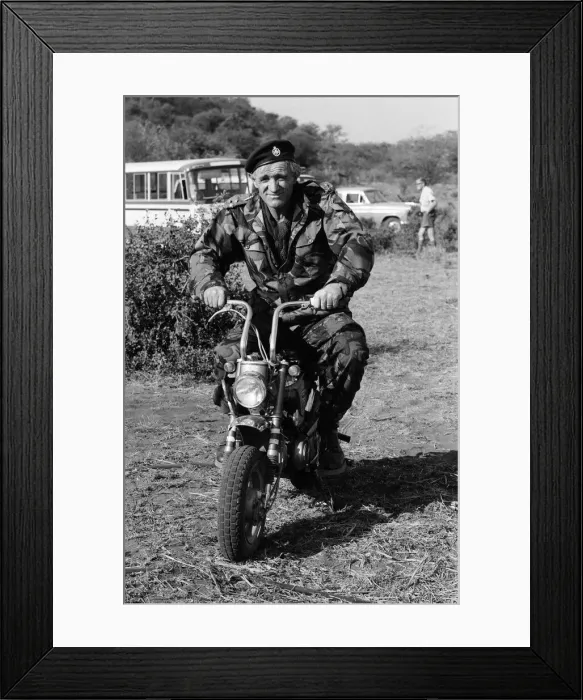 Framed Print : Richard Harris on the set of The Wild Geese in Northern Transvaal, South Africa