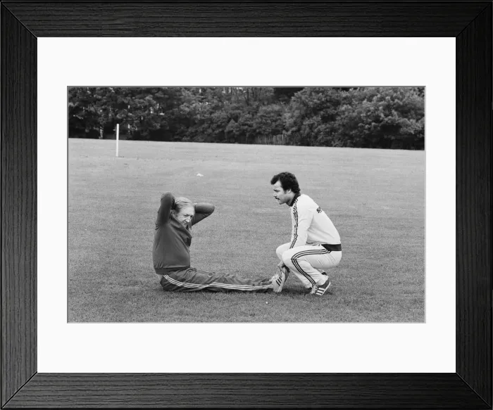Framed Print : Boxer John Conteh and Ronald Fraser training for a forthcoming film Framed Print : Boxer John Conteh and Ronald Fraser training for a forthcoming film
