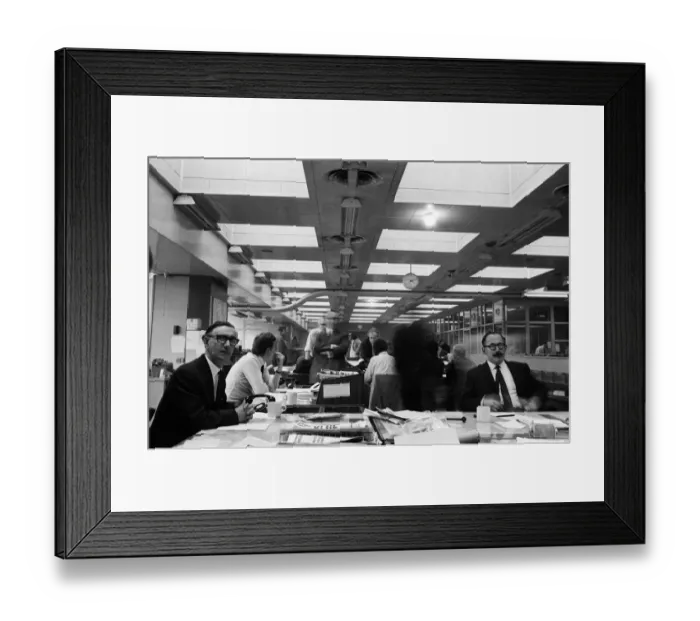 Framed Print : Daily Mirror editorial floor, Holborn, London. 9th December 1970 Framed Print : Daily Mirror editorial floor, Holborn, London. 9th December 1970