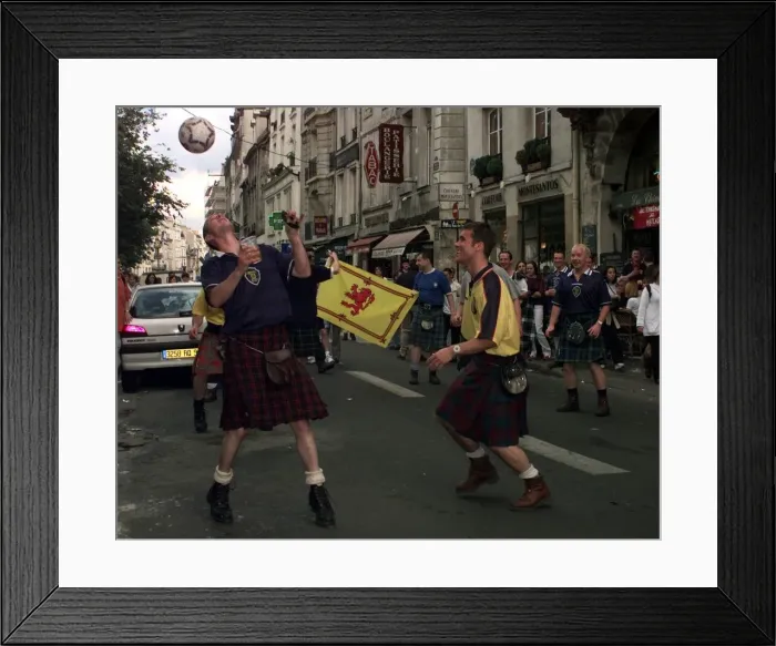 Framed Print : Scottish fans in Paris France for the World Cup June 1998 Framed Print : Scottish fans in Paris France for the World Cup June 1998