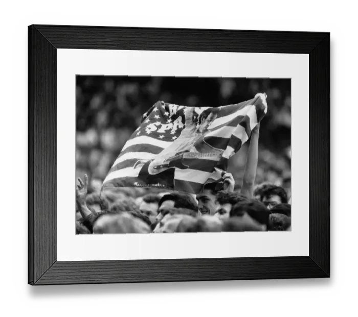 Framed Print : Scenes from The Bruce Springsteen concert at Villa Park, The Midlands, England Framed Print : Scenes from The Bruce Springsteen concert at Villa Park, The Midlands, England