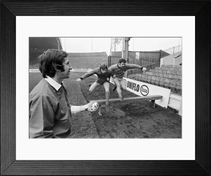 Framed Print : Jimmy Headridge, Trainer, Middlesbrough Football Club at Ayresome Park, April 1974 Framed Print : Jimmy Headridge, Trainer, Middlesbrough Football Club at Ayresome Park, April 1974
