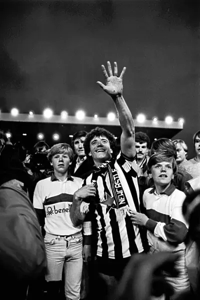 Kevin Keegan on the pitch at his final appearance for Newcastle United against Liverpool