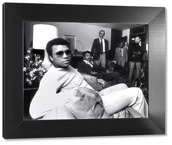 Muhammad Ali with part of his entourage at the Skyline hotel - 07  /  02  /  1978