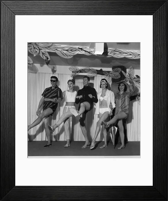 Framed Print : Simpson fashion show 20th March 1962