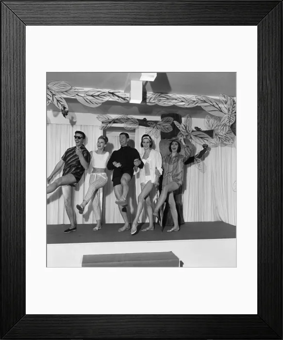 Framed Print : Simpson fashion show 20th March 1962
