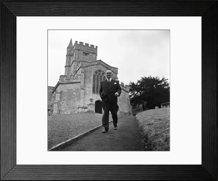 Framed Print : Ex Superintendent George Smith, Special Branch background pictures for Sunday Pictorial Framed Print : Ex Superintendent George Smith, Special Branch background pictures for Sunday Pictorial