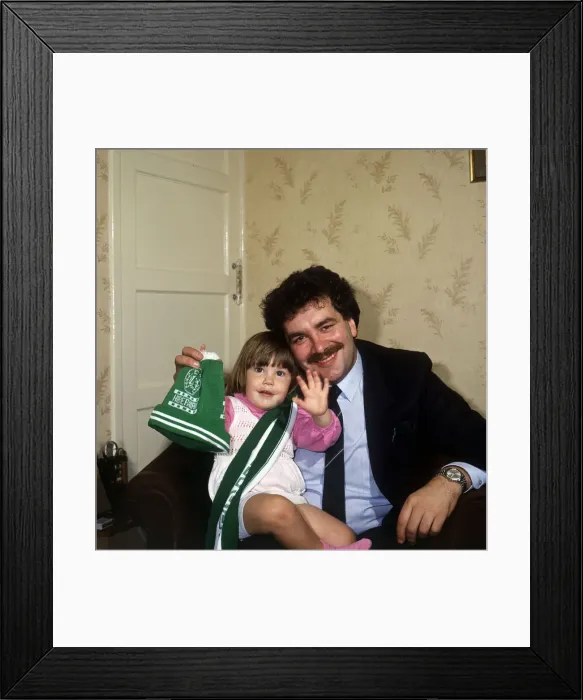 Framed Print : David Duff at home with his daughter August 1987