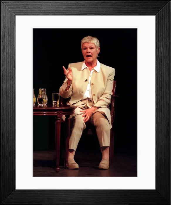 Framed Print : Dame Judi Dench on stage at the Apollo Theatre, London - 31 March 1999 Framed Print : Dame Judi Dench on stage at the Apollo Theatre, London - 31 March 1999