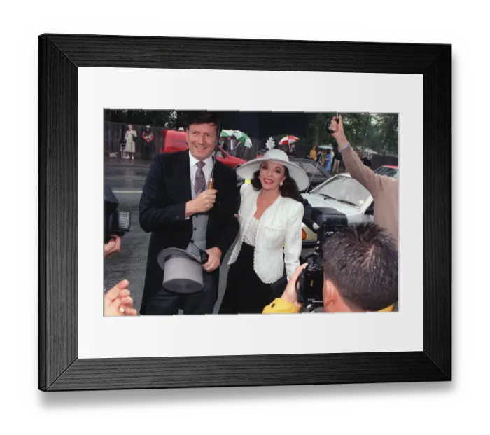 Framed Print : JOAN COLLINS AT ROYAL ASCOT 21 / 06 / 1990 Framed Print : JOAN COLLINS AT ROYAL ASCOT 21 / 06 / 1990