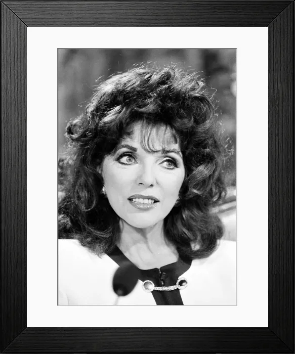 Framed Print : Joan Collins, actress - 12 / 10 / 1988 Framed Print : Joan Collins, actress - 12 / 10 / 1988