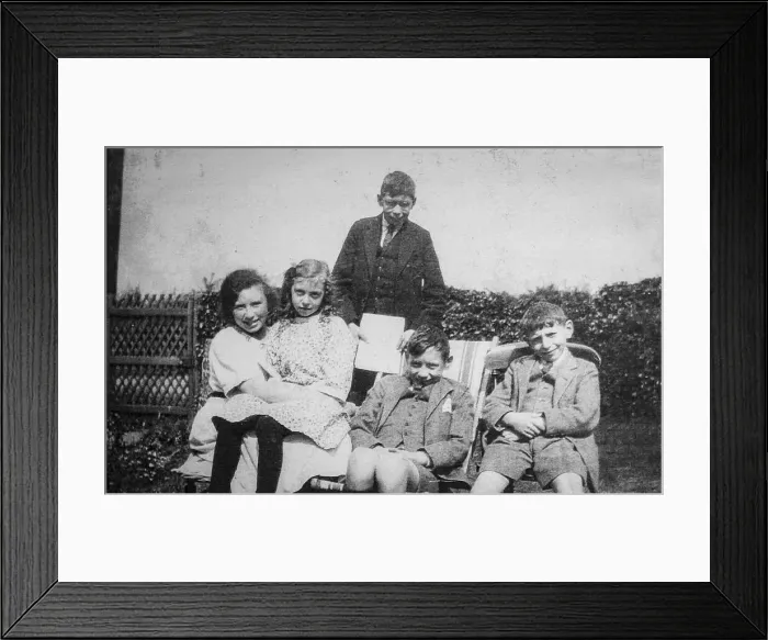Framed Print : Fee £100 for online and £200 for print Bob Weighton - worlds oldest man Framed Print : Fee £100 for online and £200 for print Bob Weighton - worlds oldest man