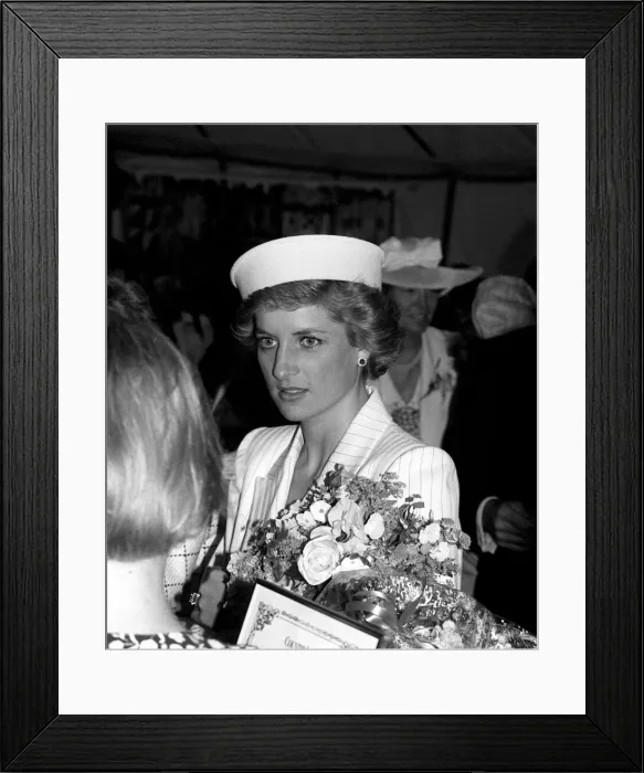 Framed Print : PRINCESS DIANA AT STONELEIGH - 07 / 07 / 1988 Framed Print : PRINCESS DIANA AT STONELEIGH - 07 / 07 / 1988