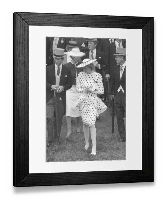Framed Print : PRINCE CHARLES, PRINCESS ANNE, PRINCESS DIANA AND PRINCE PHILIP - 05  /  06  /  1986