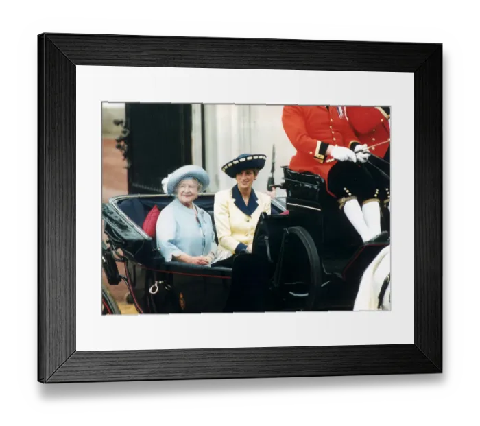 Framed Print : Queen Mother with Princess Diana leaving Buckingham Palace in a Royal carriage Framed Print : Queen Mother with Princess Diana leaving Buckingham Palace in a Royal carriage