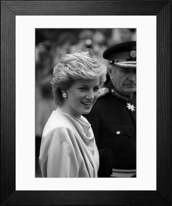 Framed Print : PRINCESS DIANA VISITING DR. BARNARDO S, MARCH 1987 Framed Print : PRINCESS DIANA VISITING DR. BARNARDO S, MARCH 1987
