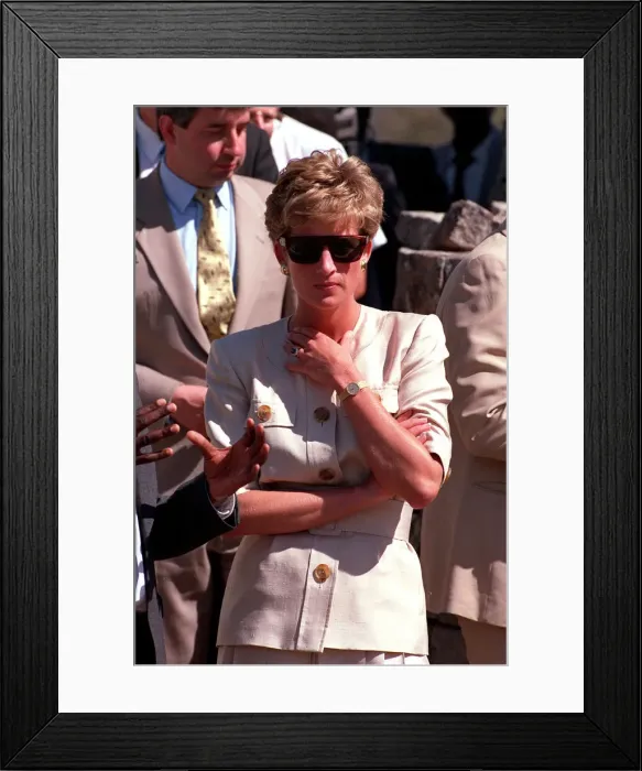 Framed Print : PRINCESS OF WALES WEARING SUNGLASSES AND SMILING DURING A VISIT TO RED CROSS CHARITY Framed Print : PRINCESS OF WALES WEARING SUNGLASSES AND SMILING DURING A VISIT TO RED CROSS CHARITY