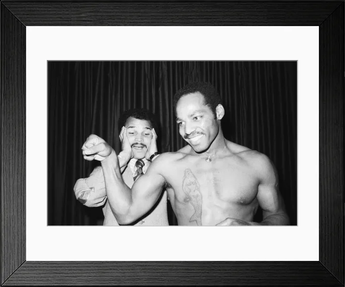 Framed Print : John Conteh meets stand in opponent Leonadro Rodgers for the first time Framed Print : John Conteh meets stand in opponent Leonadro Rodgers for the first time
