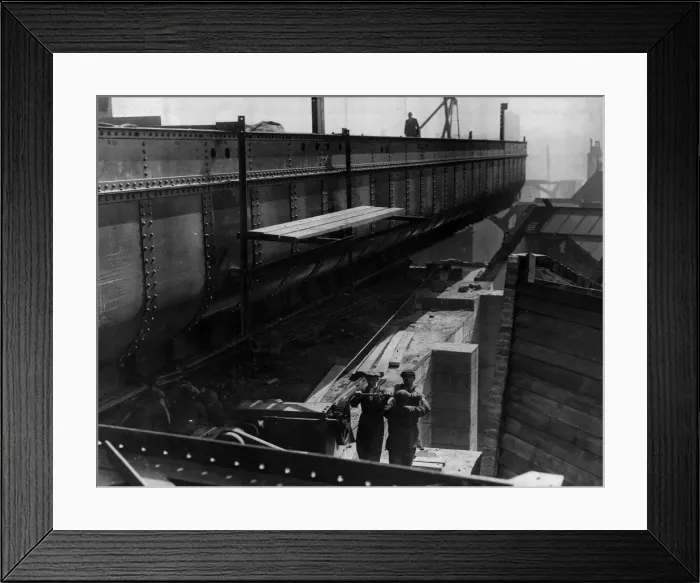 Framed Print : Construction of the new Tyne Bridge. The huge structure of the new Tyne Bridge is given a Framed Print : Construction of the new Tyne Bridge. The huge structure of the new Tyne Bridge is given a