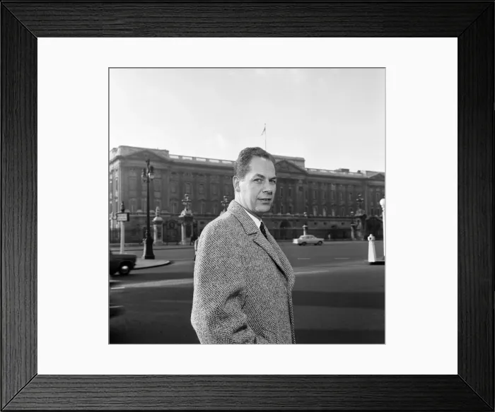Framed Print : Magician Fred Kaps who appeared before forty guests at St James Palace to celebrate Framed Print : Magician Fred Kaps who appeared before forty guests at St James Palace to celebrate