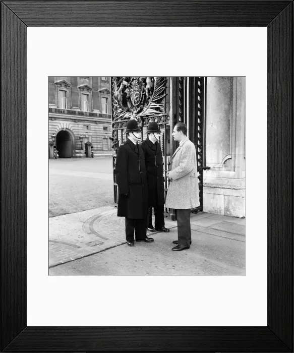 Framed Print : Magician Fred Kaps who appeared before forty guests at St James Palace to celebrate Framed Print : Magician Fred Kaps who appeared before forty guests at St James Palace to celebrate