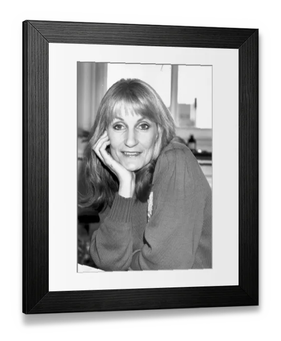 Framed Print : LYNN FAULDS-WOOD, TV PRESENTER Framed Print : LYNN FAULDS-WOOD, TV PRESENTER