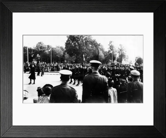 Framed Print : War - World War II - Cardiff - VE Day - Victory Parade marches past the City Hall - May