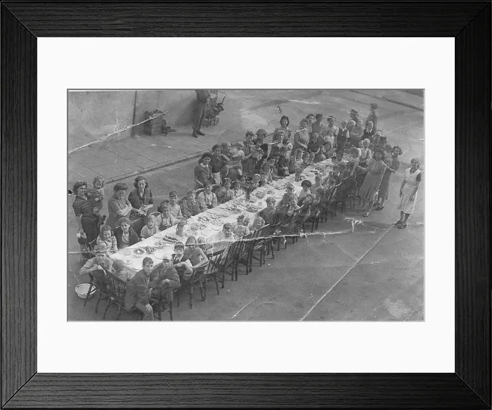 Framed Print : A VE Day party in Roath Court Road, Cardiff, 1945 Framed Print : A VE Day party in Roath Court Road, Cardiff, 1945