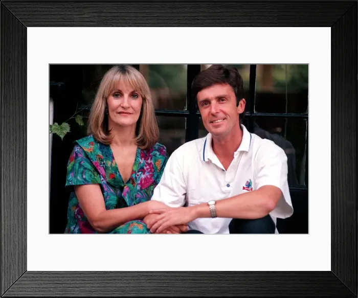 Framed Print : LYNN FAULDS-WOOD, WITH HUSBAND JOHN STAPLETON, IN PHOTOCALL - 91 / 8171 Framed Print : LYNN FAULDS-WOOD, WITH HUSBAND JOHN STAPLETON, IN PHOTOCALL - 91 / 8171