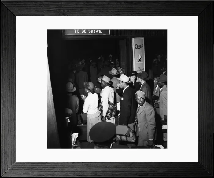 Framed Print : 151 women and 330 men seen here arriving from Jamaica aboard the Dutch liner Sibajak
