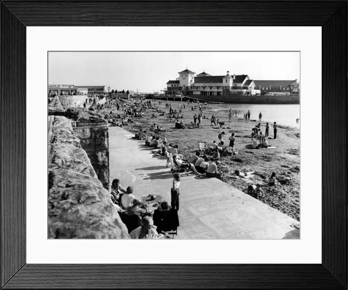 Framed Print : 01409654