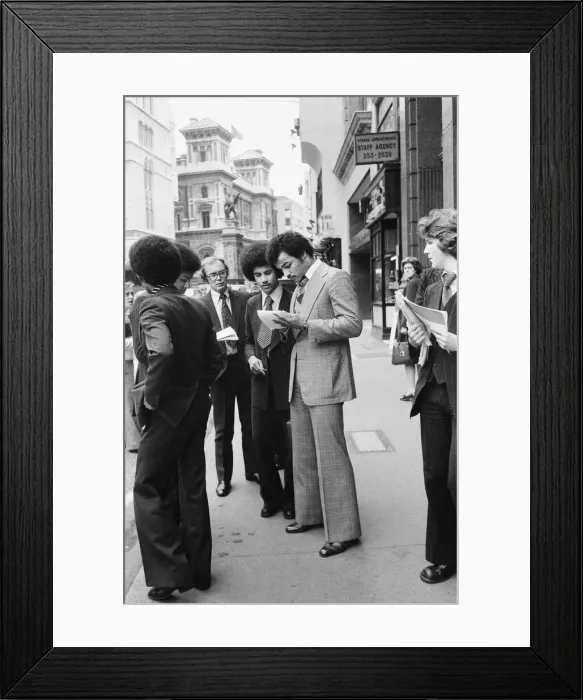Framed Print : World Boxing Champion John Conteh appeared at Law Courts today