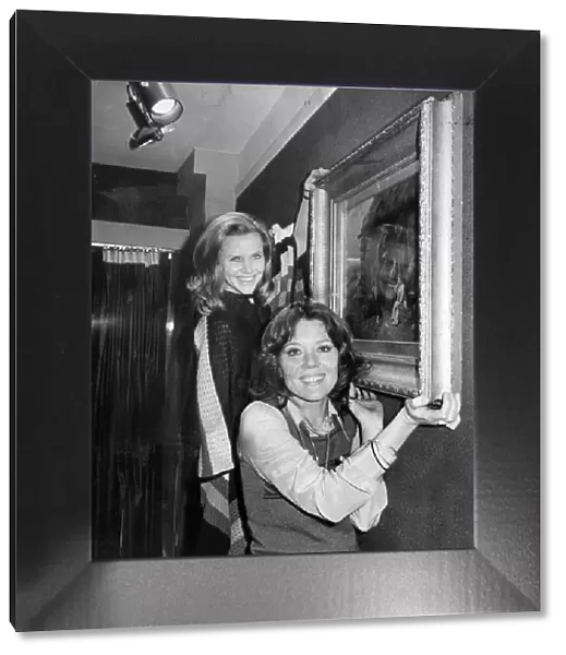 Honor Blackman and Diana Rigg at opening of art gallery in London - December 1973