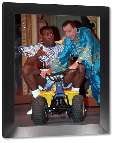 FRANK BRUNO AND MICHAEL BARRYMORE IN PANTO AT THE DOMINION THEATRE, LONDON - 16  /  12  /  1989