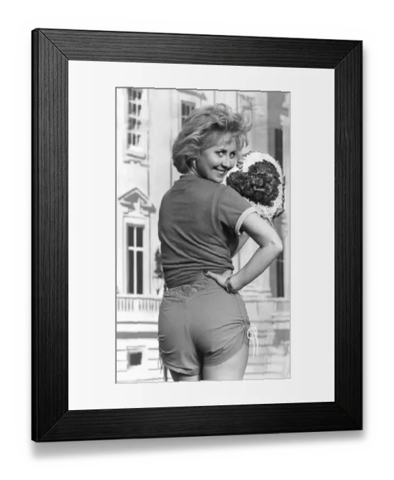 Framed Print : Lulu wearing hot pants voted Rear of the Year - February 1983 15 / 02 / 1983 Framed Print : Lulu wearing hot pants voted Rear of the Year - February 1983 15 / 02 / 1983