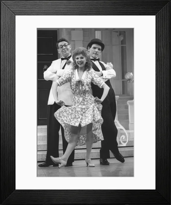 Framed Print : GRAHAM SEED, BONNIE LANGFORD AND DAVID SCHOFIELD IN ME & MY GIRL