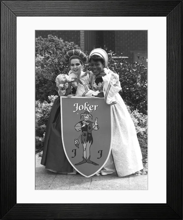 Framed Print : ITs A ROYAL KNOCKOUT - TOYAH WILCOX (L) WITH TESSA SANDERSON - 20 / 05 / 1987 Framed Print : ITs A ROYAL KNOCKOUT - TOYAH WILCOX (L) WITH TESSA SANDERSON - 20 / 05 / 1987