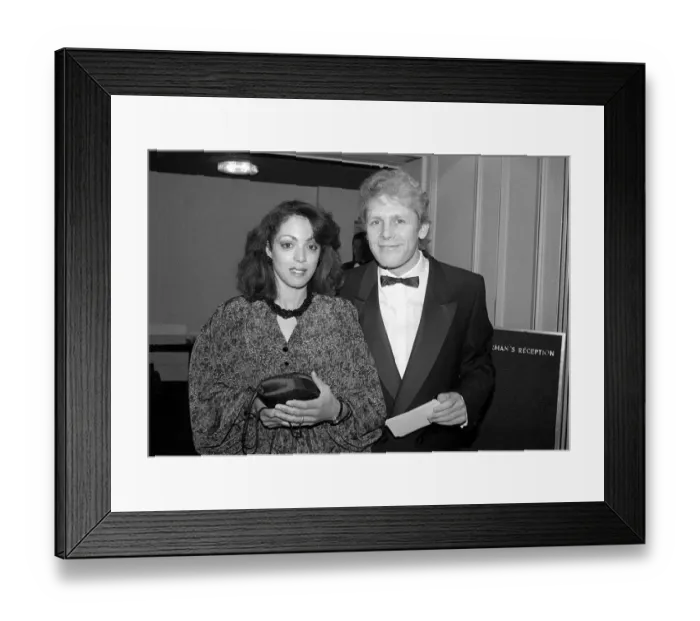 Framed Print : PAUL NICHOLAS AND WIFE LINZI NICHOLAS AT THE BAFTA AWARDS 23 / 03 / 1987 Framed Print : PAUL NICHOLAS AND WIFE LINZI NICHOLAS AT THE BAFTA AWARDS 23 / 03 / 1987