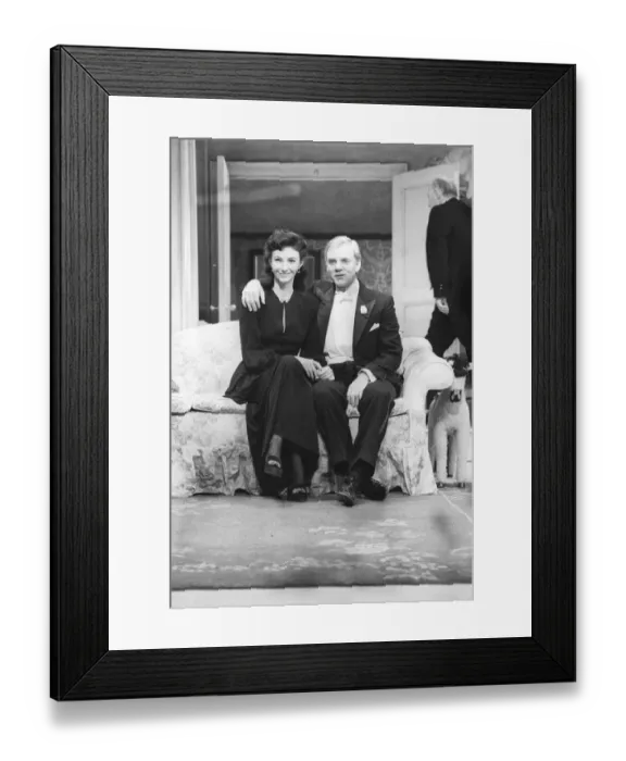 Framed Print : MARY STEENBURGEN WITH MALCOLM MCDOWELL 16 / 10 / 1987 Framed Print : MARY STEENBURGEN WITH MALCOLM MCDOWELL 16 / 10 / 1987