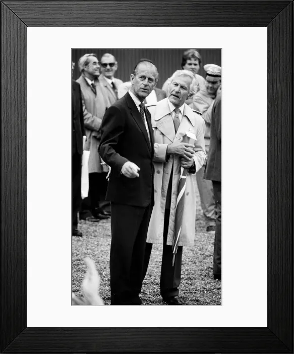 Framed Print : The Duke of Edinburgh visits a film set, chatting to Sam Wanamaker - 17 / 7 / 1987 Framed Print : The Duke of Edinburgh visits a film set, chatting to Sam Wanamaker - 17 / 7 / 1987