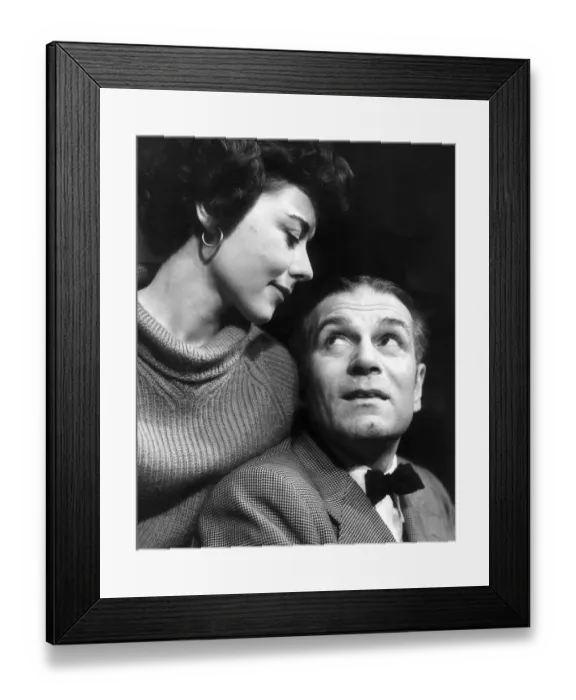 Framed Print : Dorothy Tutin and Sir Laurence Olivier in The Entertainer at The Royal Court Theatre