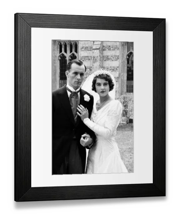 Framed Print : Stephen Dillon & Elizabeth Hurley on the set of Christabel - 22  /  6  /  1988