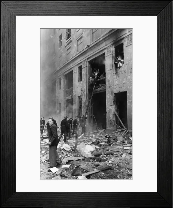 Framed Print : V1 flying bomb attack on Australia House in Aldwych, London, 30th June 1944 Framed Print : V1 flying bomb attack on Australia House in Aldwych, London, 30th June 1944