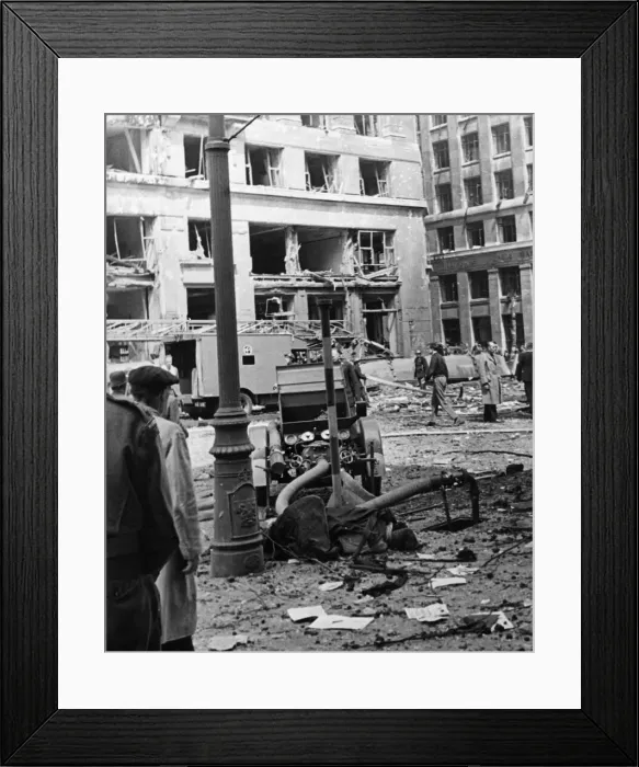 Framed Print : V1 flying bomb attack, Aldwych, London, 30th June 1944. One of the deadliest