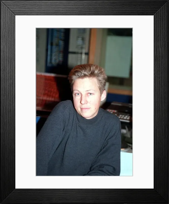 Framed Print : SIMON MAYO, DJ, SITTING IN RADIO RECORDING STUDIOS - JANUARY 1991