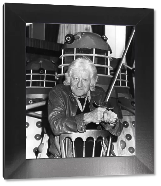 Jon Pertwee with Daleks at Dr Who press call 14  /  03  /  1989