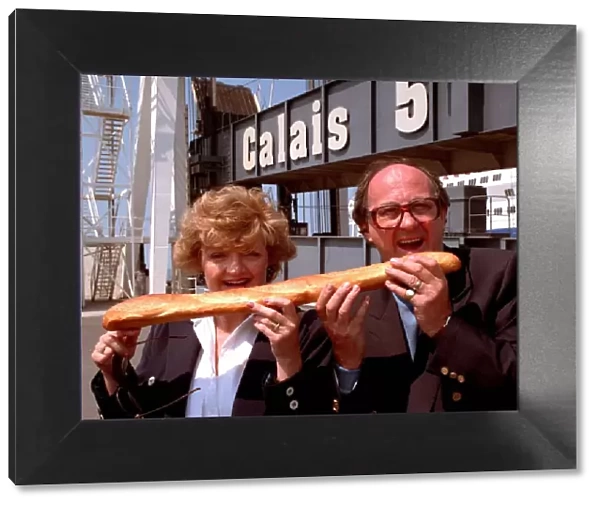 JULIA MCKENZIE AND ANTON ROGERS IN CALAIS WITH A BAGUETTE 21  /  06  /  1989