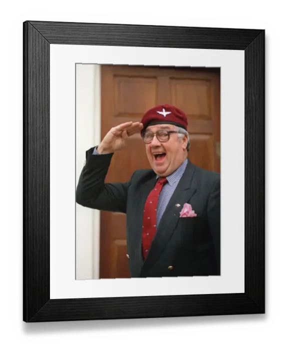 Framed Print : Frank Carson, comedian - 13  /  06  /  1990