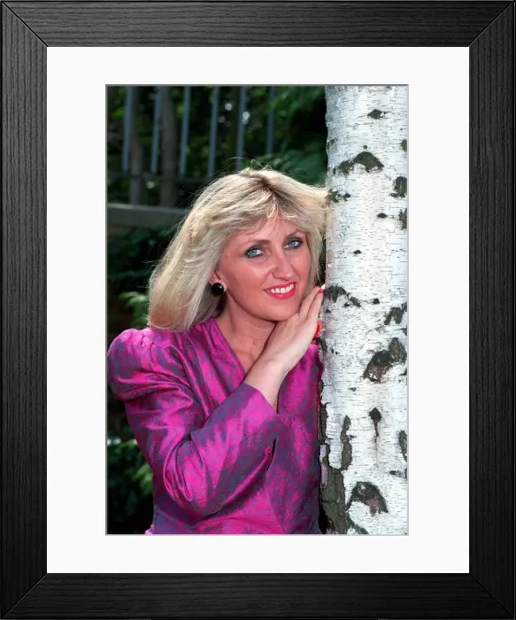 Framed Print : JAYNE IRVINE - TV PRESENTER 03 / 08 / 1989 Framed Print : JAYNE IRVINE - TV PRESENTER 03 / 08 / 1989