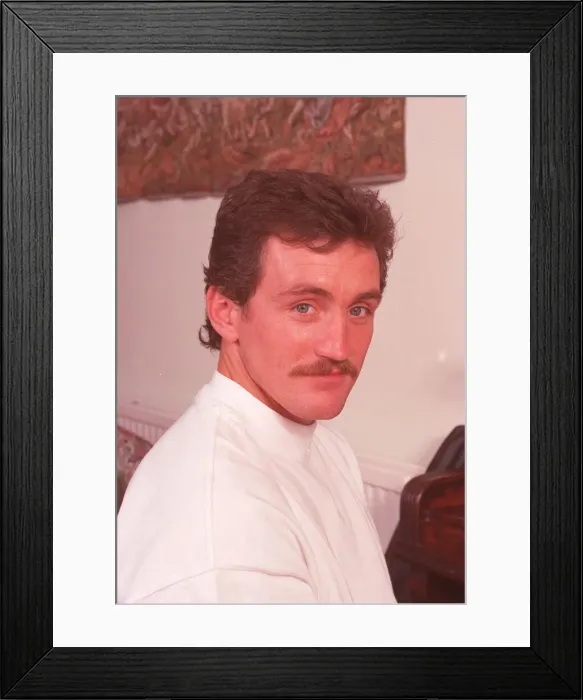 Framed Print : BARRY MCGUIGAN, BOXER, IN PHOTOCALL AT HIS HOME 13  /  09  /  1991